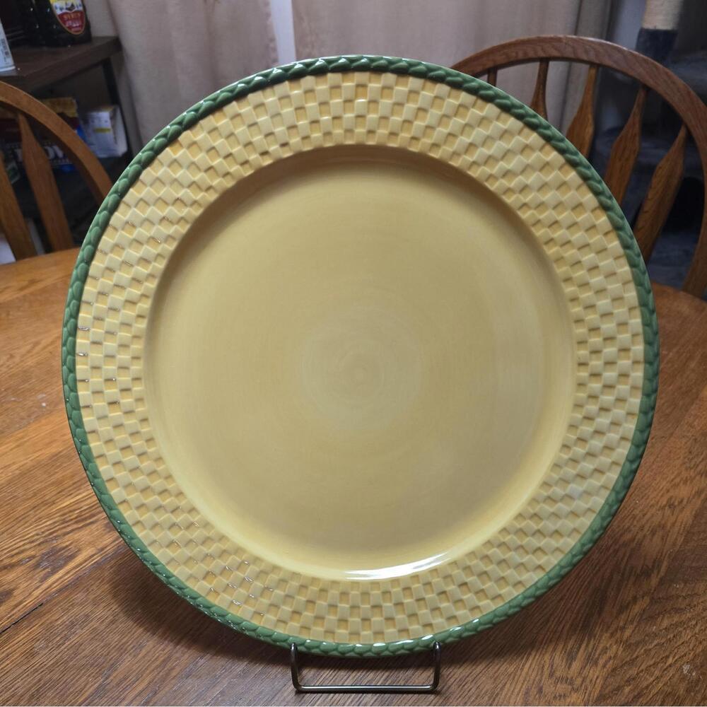 Pfaltzgraff Circle of Kindness Serving Platter  / Charger  Yellow Basket Weave